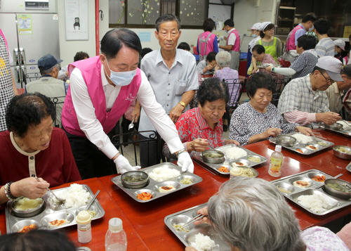 서구청간부공무원 무료급식소 급식봉사 (9.3. 보림노인무료급식소)